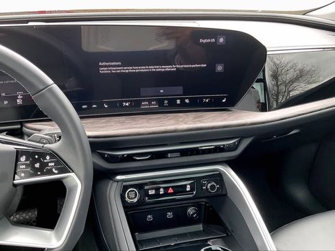 Certified 2025 Audi Q5 Premium w/ Convenience Package AWD/4WD image 7