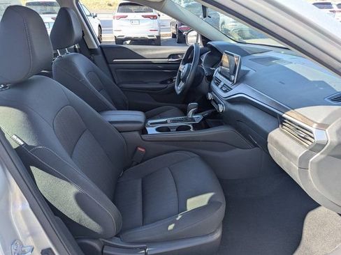 Used 2023 Nissan Altima 2.5 SV image 31