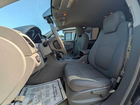 Used 2015 Chevrolet Traverse LS FWD image 16