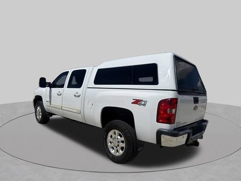 Used 2014 Chevrolet Silverado 2500 LTZ w/ LTZ Plus Package AWD/4WD image 3
