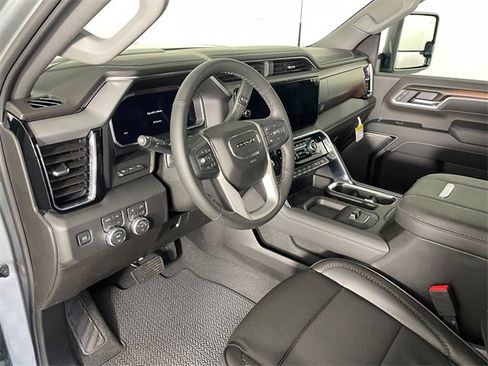 New 2026 GMC Sierra 3500 Denali image 3