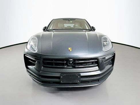 Certified 2022 Porsche Macan AWD/4WD image 6