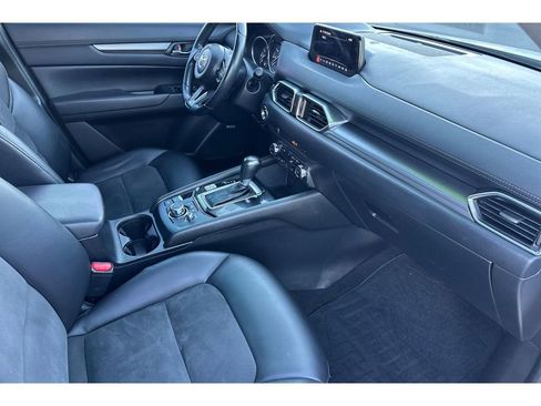 Used 2018 MAZDA CX-5 Touring w/ Preferred Equipment Package image 18