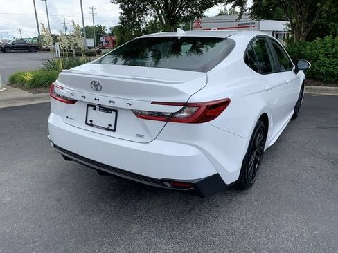 Certified 2025 Toyota Camry SE FWD image 8