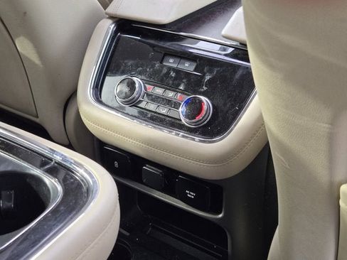 Used 2020 Lincoln Navigator L Reserve w/ Luxury Package image 10