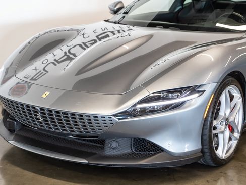 Used 2021 Ferrari Roma RWD image 21