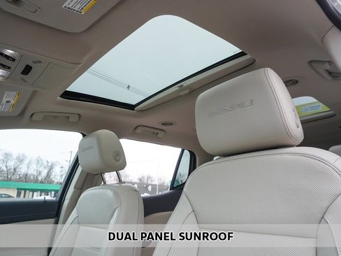 Used 2020 GMC Acadia Denali w/ Denali Ultimate Package image 3