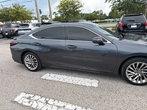 Used 2022 Lexus ES 350 Ultra Luxury w/ Accessory Package 2 FWD image 25