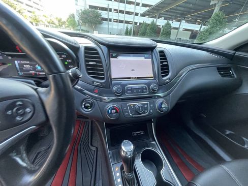 Used 2018 Chevrolet Impala Premier w/ Premier Convenience Package FWD image 27