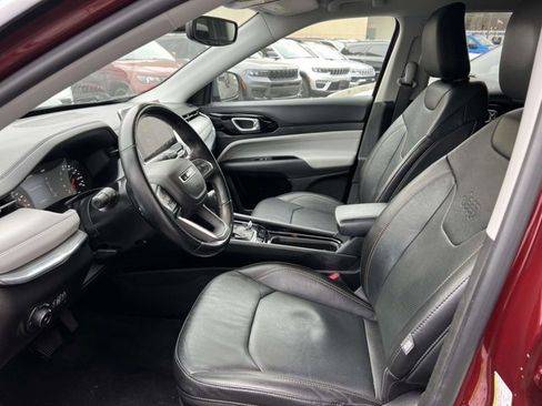 Certified 2022 Jeep Compass Limited image 13