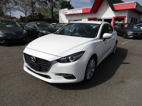 Used 2017 MAZDA MAZDA3 Touring image 1