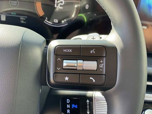 New 2026 Hyundai Santa Fe SE FWD image 9