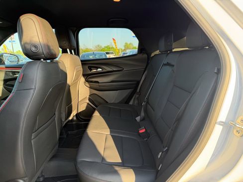 Used 2025 Chevrolet TrailBlazer RS w/ Convenience Package image 17