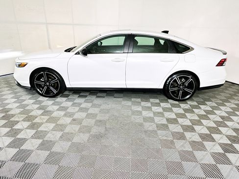 Used 2023 Honda Accord Sport image 6