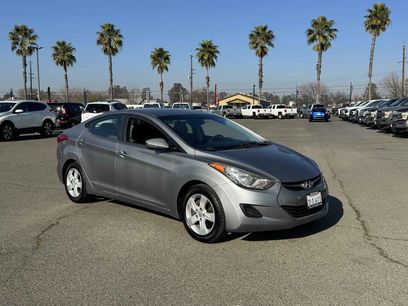 Used 2011 Hyundai Elantra GLS w/ Navigation Pkg 4