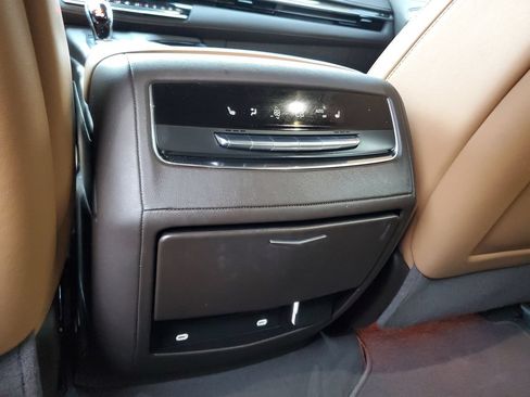 Used 2023 Cadillac Escalade ESV Premium Luxury AWD/4WD image 16