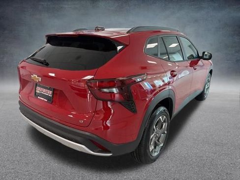 New 2026 Chevrolet Trax LT w/ Sunroof Package image 7