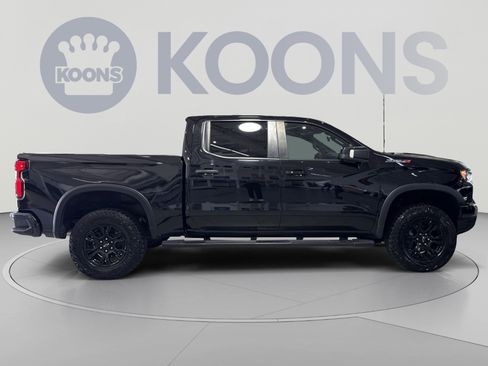 Used 2023 Chevrolet Silverado 1500 ZR2 w/ Technology Package AWD/4WD image 12