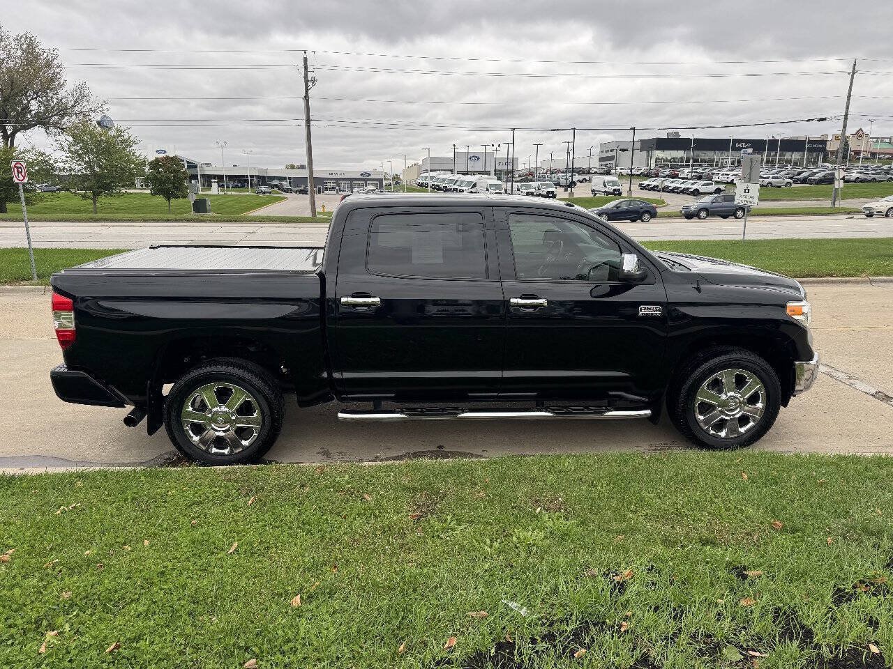 Used 2014 Toyota Tundra 1794 Edition AWD/4WD image 6