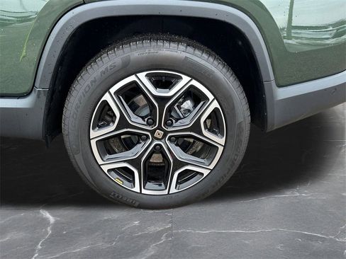 Used 2025 Rivian R1T Adventure image 33