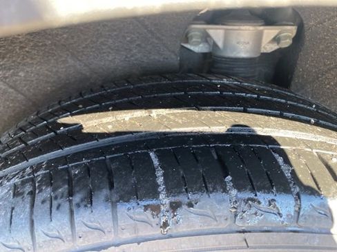 Used 2025 Kia Sorento S image 30