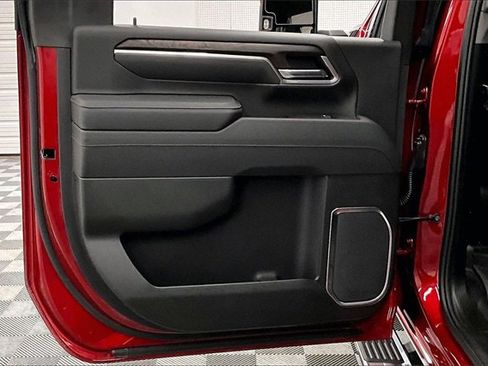 Used 2025 GMC Sierra 2500 SLT w/ SLT Convenience Package image 20