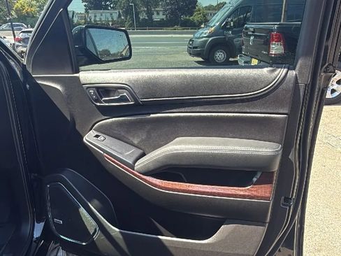 Used 2020 GMC Yukon SLT w/ Graphite Performance Edition image 5