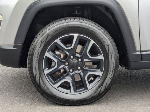 Used 2019 Jeep Compass Trailhawk AWD/4WD image 39