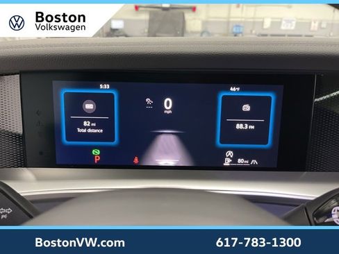 New 2025 Volkswagen Tiguan SE image 14