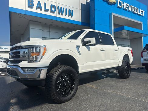 Used 2021 Ford F150 Lariat w/ Tow Technology Package image 2