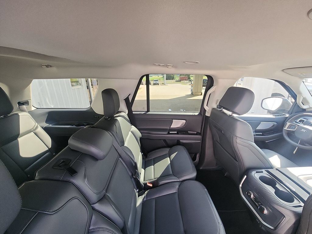New 2027 Ford Expedition Active RWD image 13