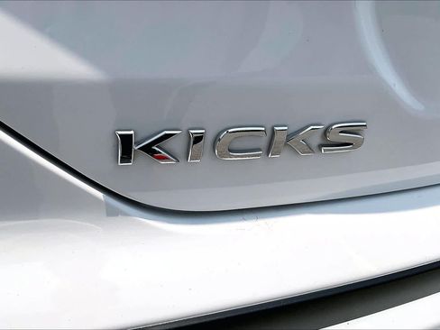 Used 2024 Nissan Kicks S FWD image 10