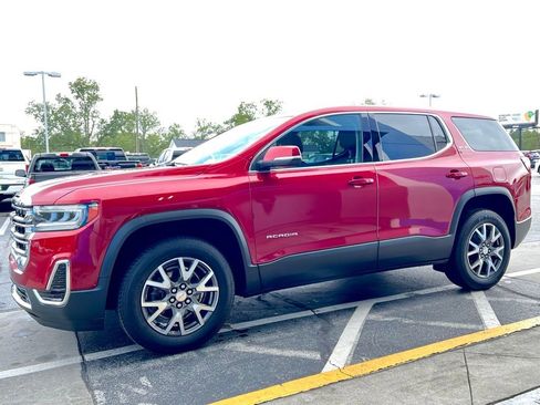 Used 2022 GMC Acadia SLE image 10