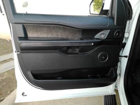 Used 2021 Ford Expedition Max Limited RWD image 15