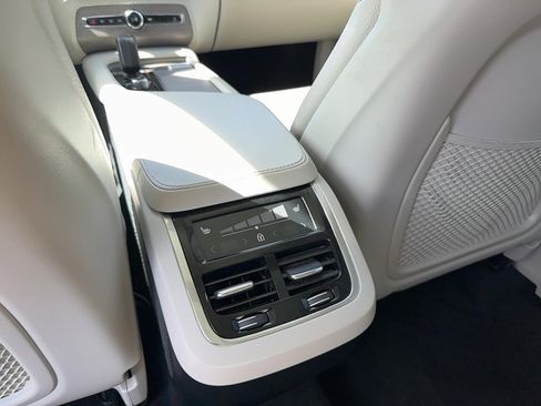 Certified 2023 Volvo XC90 B5 Plus w/ Protection Package AWD/4WD image 13