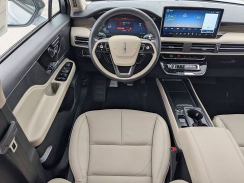 New 2026 Lincoln Corsair Reserve w/ Jet Appearance Package image 16