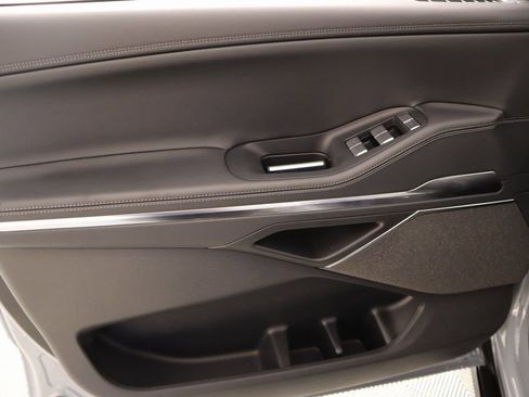 New 2025 Lincoln Navigator Reserve image 17