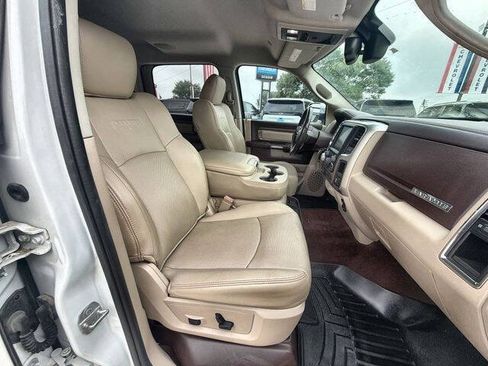 Used 2017 RAM 1500 Laramie RWD image 27