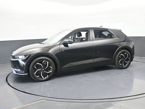 Used 2024 Hyundai Ioniq 5 SEL image 2