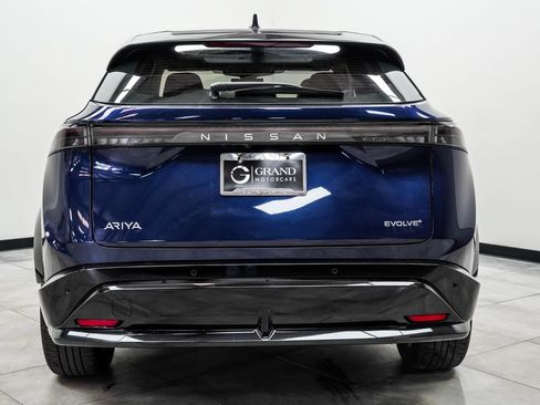Used 2024 Nissan Ariya FWD image 10