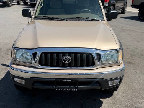 Used 2004 Toyota Tacoma PreRunner RWD image 15