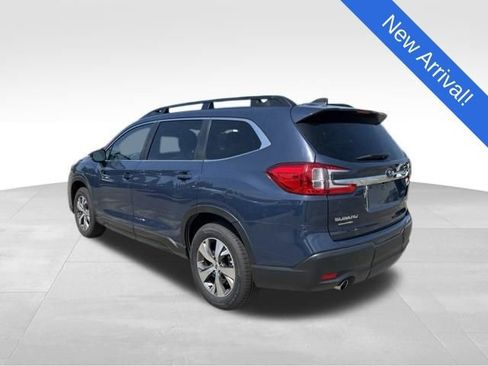Certified 2025 Subaru Ascent Premium AWD/4WD image 5