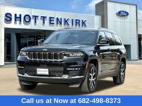 Used 2024 Jeep Grand Cherokee L Limited w/ Luxury Tech Group II image 3