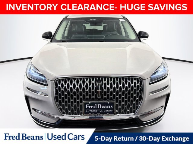 Used 2023 Lincoln Corsair AWD image 2