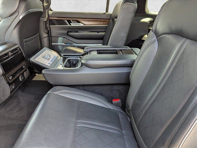 Used 2023 Jeep Grand Wagoneer L Series II AWD/4WD image 26