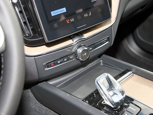 New 2026 Volvo XC60 B5 Plus w/ Climate Package image 16