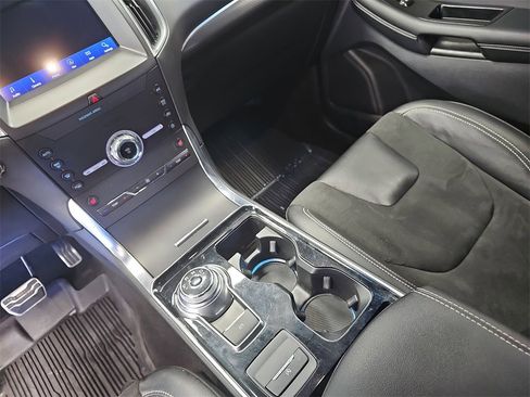 Used 2020 Ford Edge ST w/ Cold Weather Package image 25