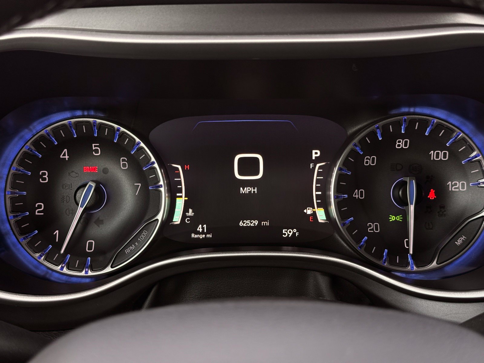 Used 2023 Chrysler Pacifica Touring-L FWD image 38