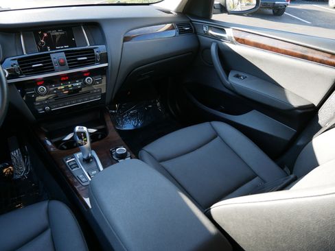 Used 2017 BMW X3 xDrive28i image 11