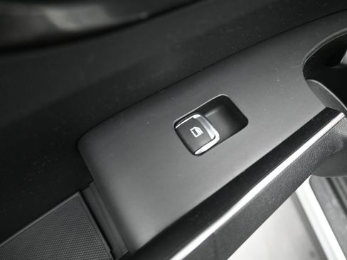 Certified 2022 Kia Sorento LX FWD image 10